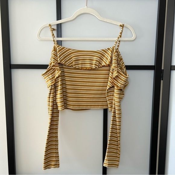 [L] Forever 21 Golden Mustard Yellow & White Striped Long Sleeve Crop Top - Picture 2 of 9